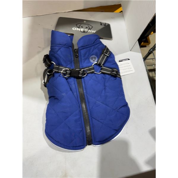 One plus size small Petco