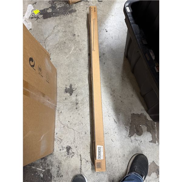 4ft hi outfit strip light