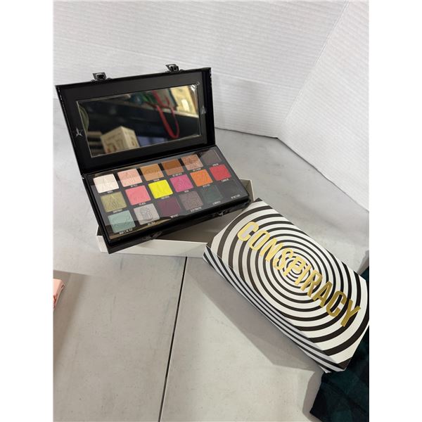 Conspiracy eyeshadow