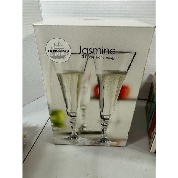 Bowring jasmine champagne, flutes