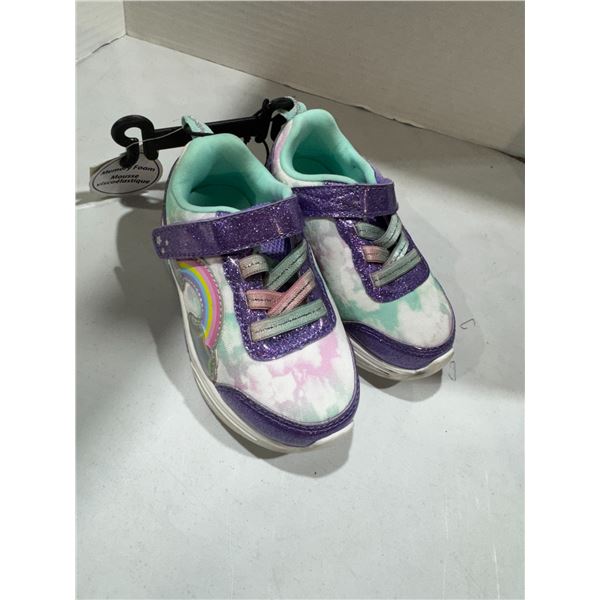 Children shoes, size seven