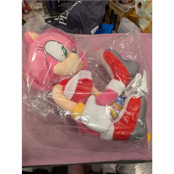 "Amy" Sonic the Hedgehog plush