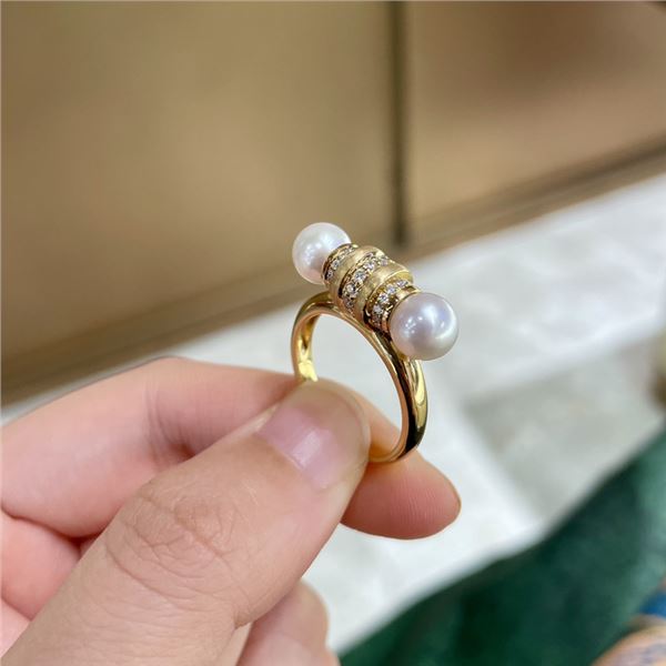 18K Gold Pearl Ring