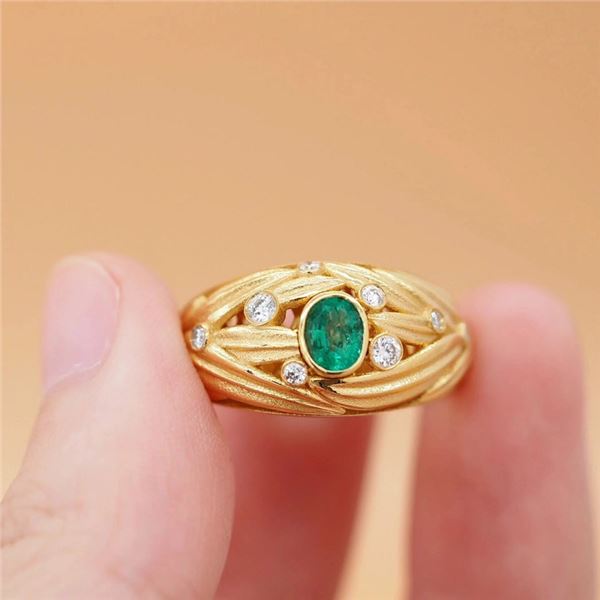 18K Gold Emerald Ring