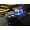Image 2 : Campbell Hausfeld Air Compressor w/ Hose