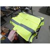 Image 1 : 12 Med Safety Vests