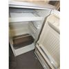 Image 2 : Mini Fridge