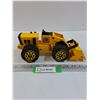 Image 1 : Tonka Dozer Toy - 10" Long (Metal Body & Plastic Wheels)