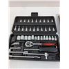 Image 2 : 1/4" Drive Socket Set in Case & Stubby Multi Tool