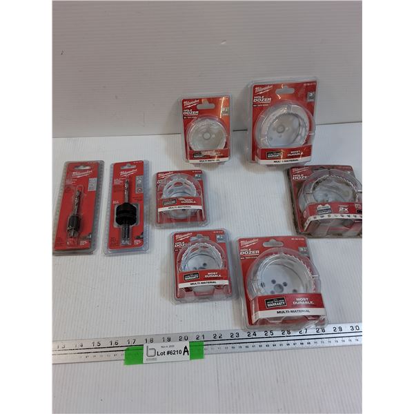 (8) Milwaukee Drill Set