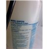 Image 2 : Spray- Doc Gilmour Gardening Innovation 3 Gal/11.4 L, Heated Dog Bowl As Is, Cannot Ship