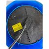 Image 3 : Spray- Doc Gilmour Gardening Innovation 3 Gal/11.4 L, Heated Dog Bowl As Is, Cannot Ship