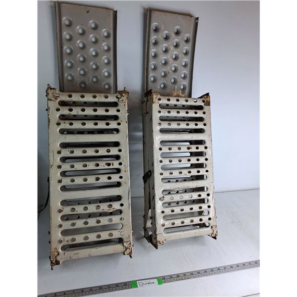 **(2) LARIN Foldable Loading Ramps, Cannot Ship