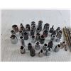 Image 2 : 30 1/4" Drive Sockets, (60) Drill Bits