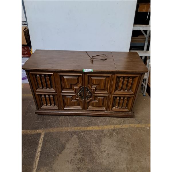 * Vintage Cabinet Record Player/Radio - Both Tested - 46.5x17.5x27" - Pickup Only - Has Castors