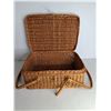 Image 3 : Vintage Wicker Picnic Basket