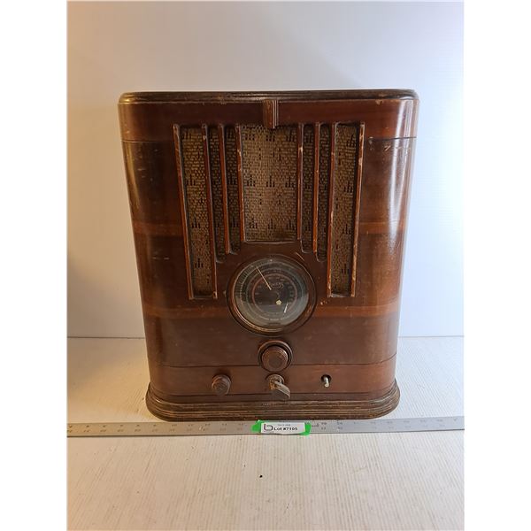 Vintage Rogers "Tombstone Style" Radio -  18" High/ 15.5" Wide/ 9.5"- 1930's