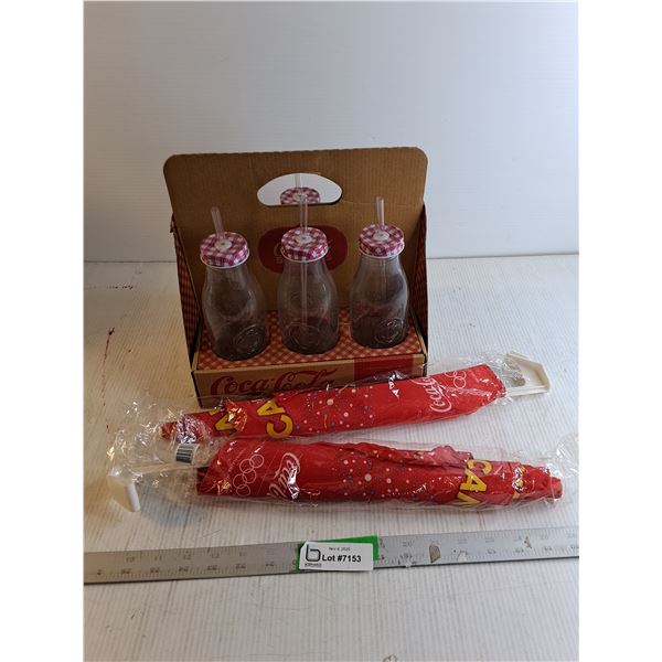 (6) Coca Cola Drinking Bottles With Straws In Carrying Case/ (2) Coca Cola Car Window Flags