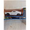 Image 3 : (2) Die Cast 1:32 Scale Cars