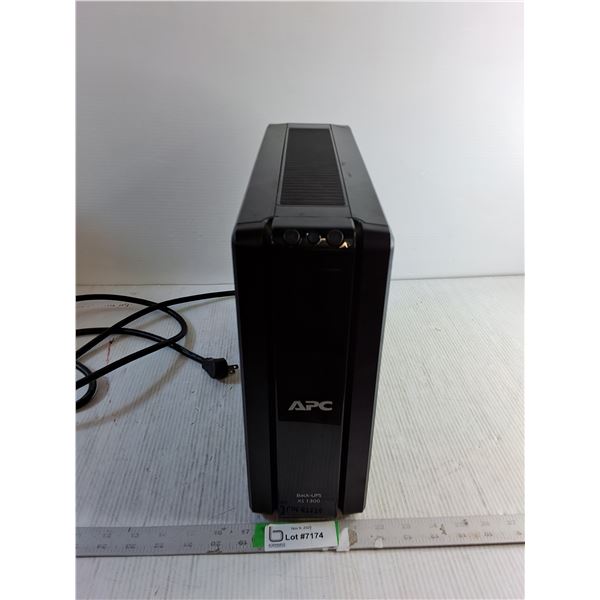 APC Back UPS XS1300 System - Powers On