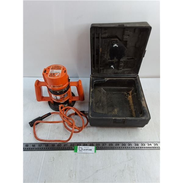 Black & Decker 3/4 HP Router - Tested, w/Tote Storage - Latch Broken