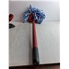 Image 2 : "Vileda" Mop Wringer Bucket With Foot Pedal To Wring Mop And Entendable Mop