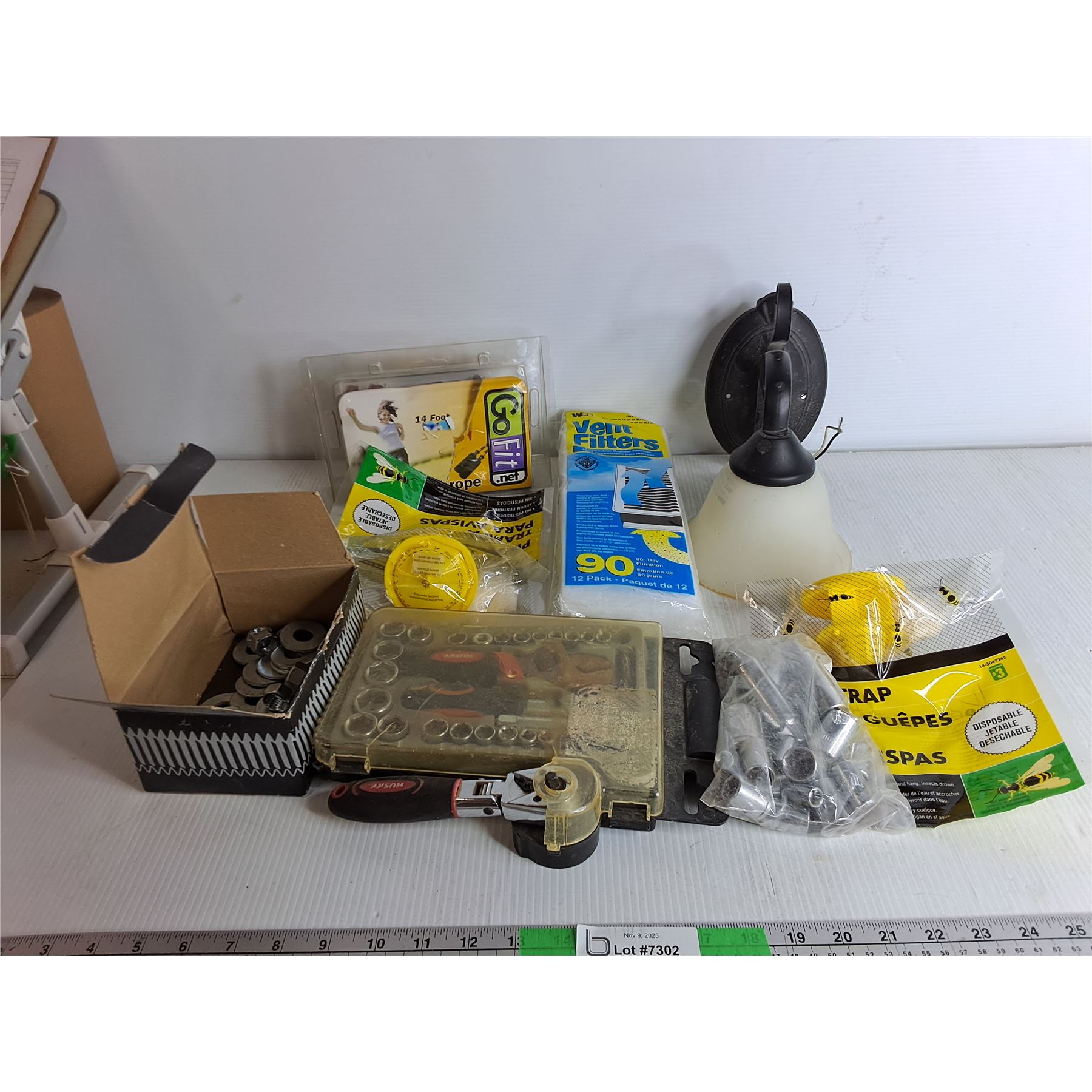 Ratchet set, Skipping Rope, Wasp Traps, Misc - Bodnarus Auctioneering