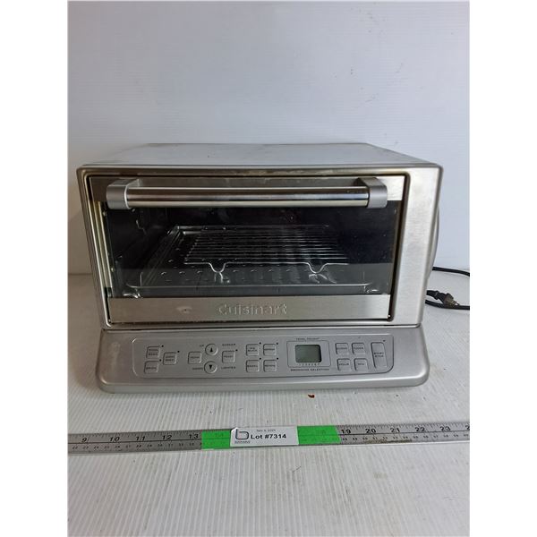 Cuisinart Convection Toaster/Oven/Broiler 15"x13"x10"-Powers On Pick Up Preferred