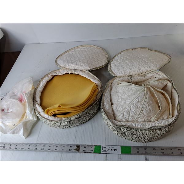 (2) Vintage Padded Dish Carriers 10.5" Diameter