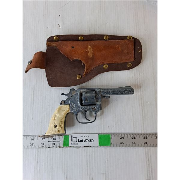 Bronco Cap Gun & Holster- As Is