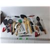 Image 1 : Kitchen Items - Measuring Spoons, Spatulas, Clips, Misc.