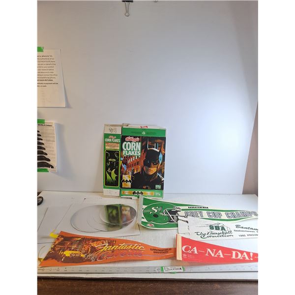(4) Penants/ Cake Rounds/ Batman Cornflake Box (Empty)