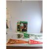 Image 1 : (4) Pennants/ Cake Rounds/ Batman Cornflake Box (Empty)