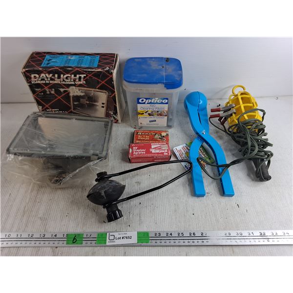 Day Light, Snow Ball Maker, 12V Trouble Light, Staples