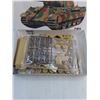 Image 3 : NOS 1:35 German Panther Model Kit