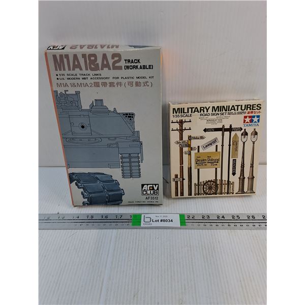 (2) 1:35 Military Miniatures Road Sign Set and Track Links -NOS