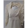 Image 5 : Bridal Chest Size 6-8 Wedding Dress w/Veil - Pickup Preferred