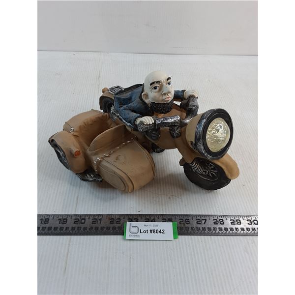 Solar Powered "Biker w/Sidecar" Light - Untested