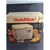 Image 6 : Gold Star Electric Bread Maker (Powers On) -  13" x 8" x 12"