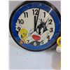 Image 3 : Looney Tunes Battery Clock & Baby Mickey Mouse Toy
