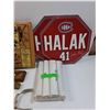 Image 2 : Desk Calendar, Disc Frisbees, Montreal Canadians Signs, Pictures, Misc