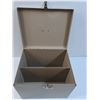 Image 2 : Metal File Folder Holder - 10" x 13" x 10"