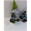 Image 2 : (2) Garden Gnomes - 14" Tall