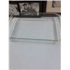 Image 4 : (2) Picture Frames & Pyrex - 9" x 12"