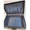 Image 3 : Vintage Lion Brand Hard Shell Case Suitcase - Some Wear - 18" x 13" x 6"