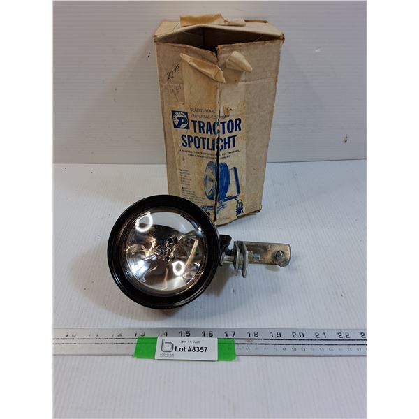 Perfection Brand Tractor Spot Light w/Original Box