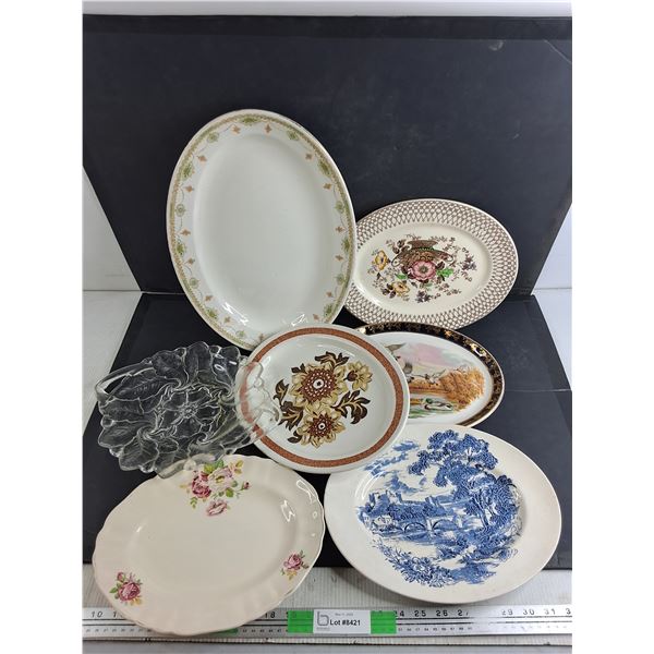 Various Glass & Ceramic Platters