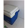 Image 3 : Thermos 1500 Cooler 14" x 12" x 10", Pickup Only