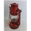 Image 2 : Vintage Kerosene Lantern