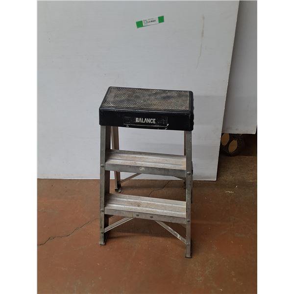 *Folding Step Ladder 25" x 12" x 6"